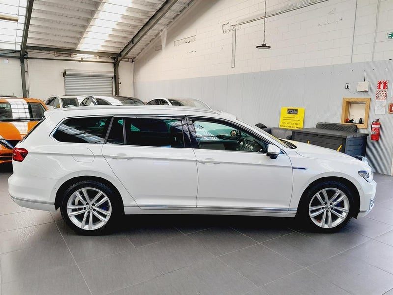 2016 Volkswagen Passat GTE Advance Plug-in Hybrid, photo 3