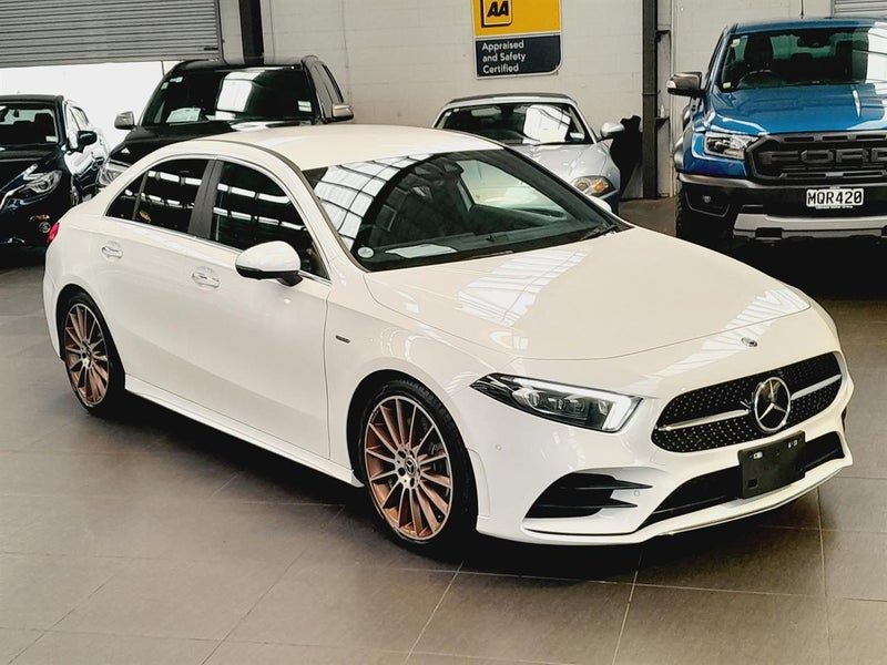 2019 Mercedes-Benz A 250 AMG Sport