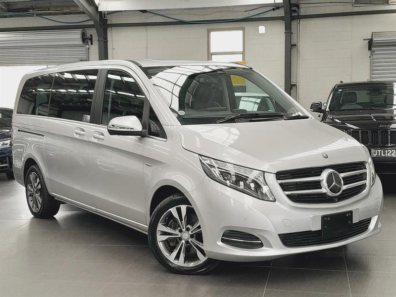 2016 Mercedes-Benz V 220 d LWB Avantgarde 7-Seater, photo 2