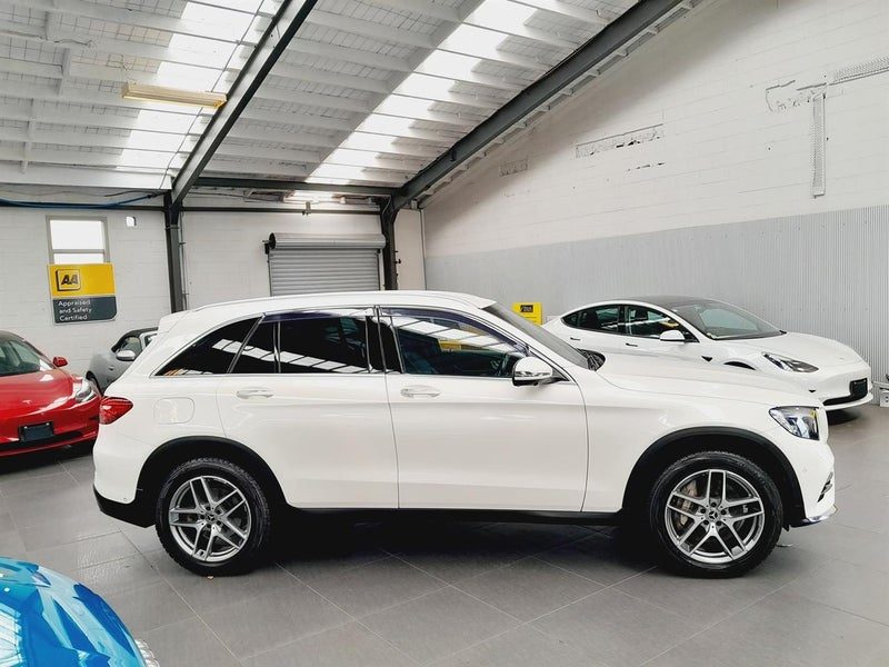 2017 Mercedes-Benz GLC 250 4Matic AMG Sport, photo 3