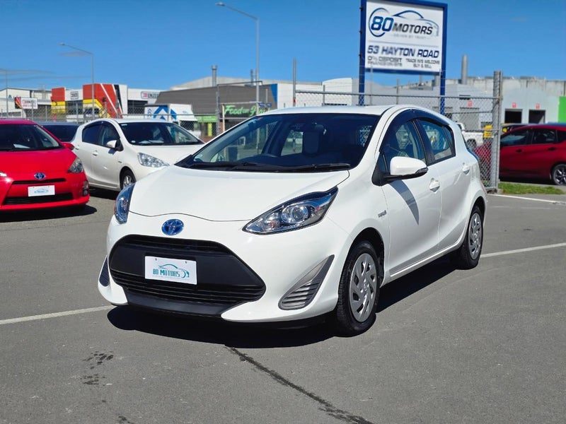2019 Toyota Aqua L Low KMS!!