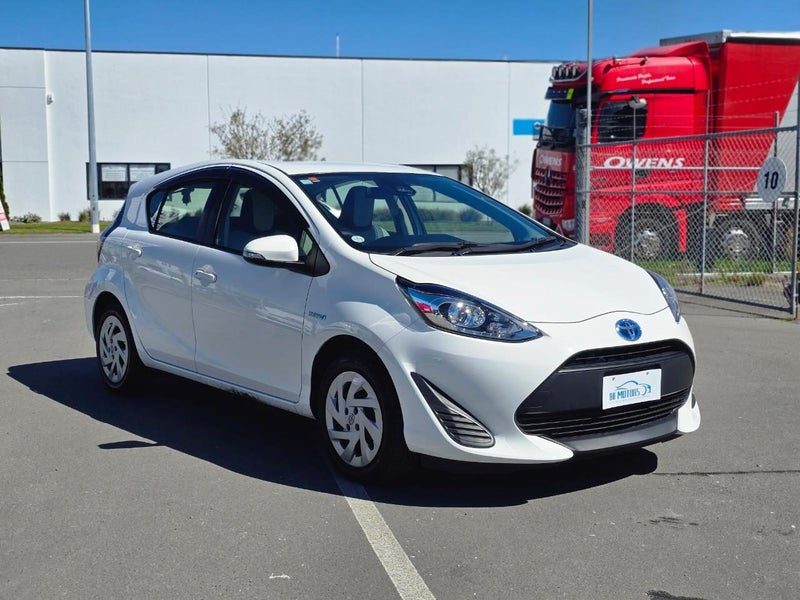 2019 Toyota Aqua L Low KMS!!, photo 3