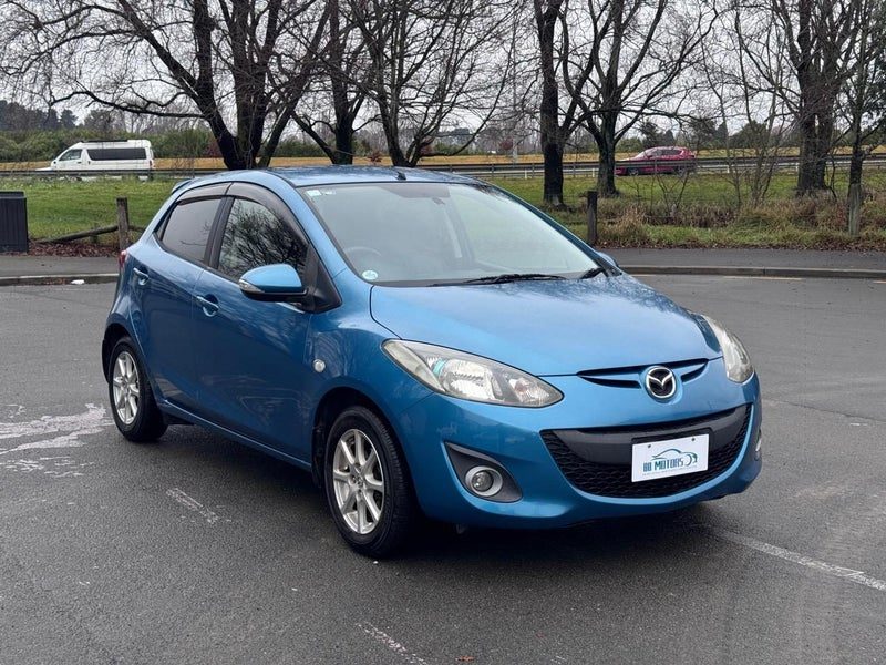 2012 Mazda Demio 13- SKYACTIVE, photo 3