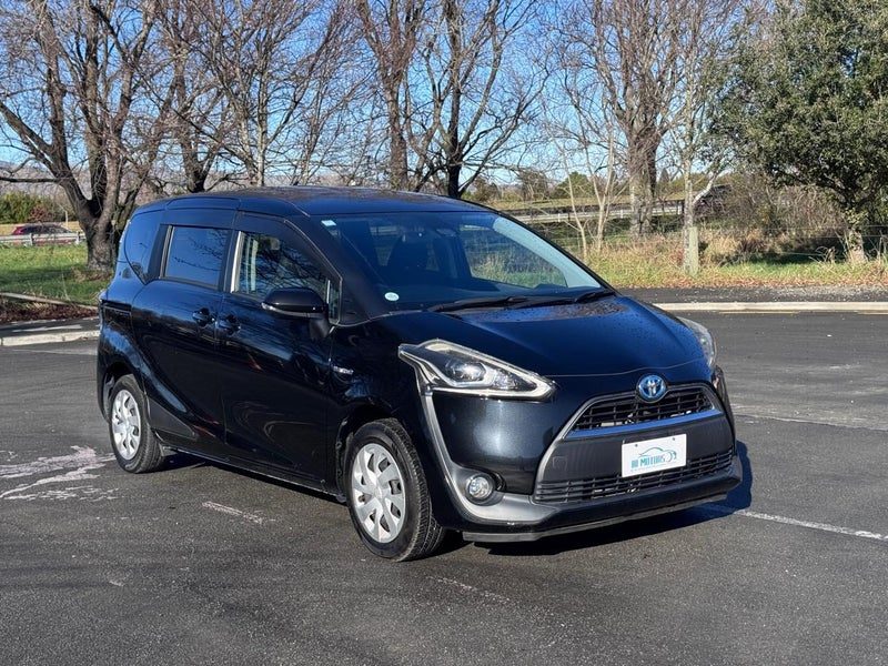 2015 Toyota Sienta G, photo 3