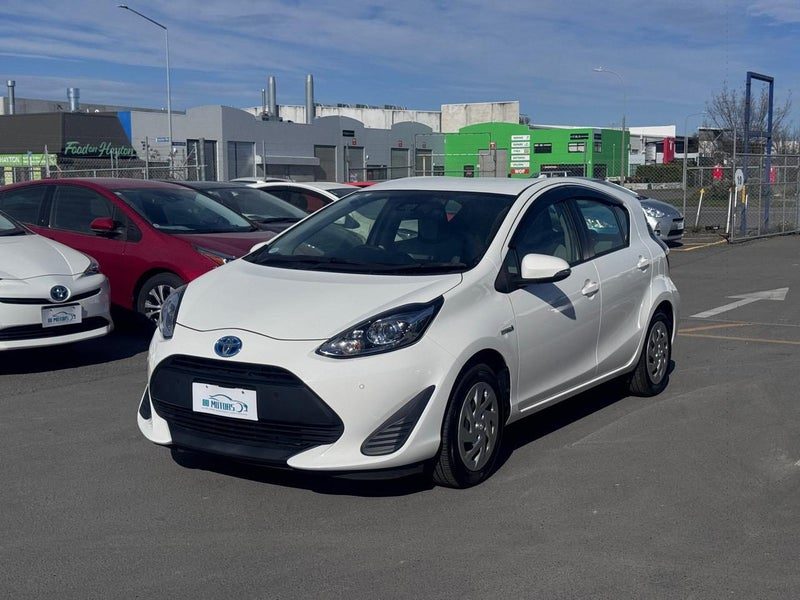 2019 Toyota Aqua L Reverse Camera & Sensor, main photo