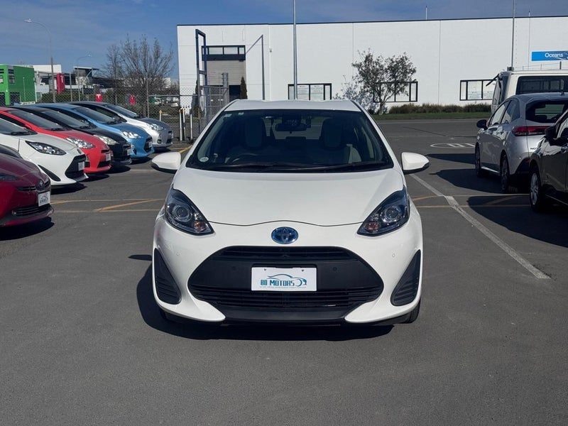 2019 Toyota Aqua L Reverse Camera & Sensor, photo 2