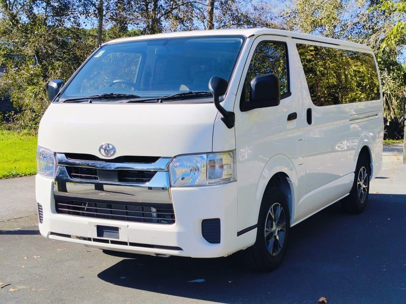2023 Toyota Hiace 6th Genereration - 6 Seater, photo 2