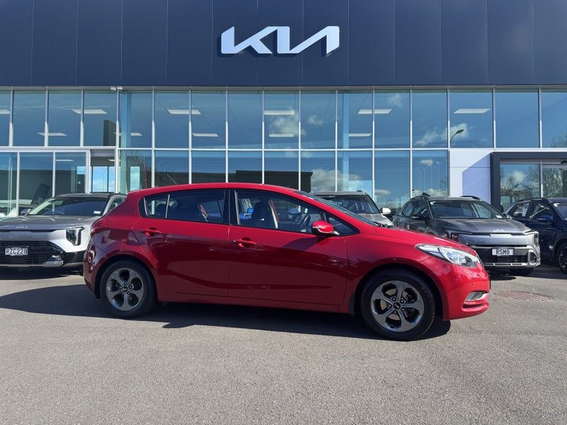 2014 Kia Cerato Lx 1.8Petrol Auto 5 Door Hatch .