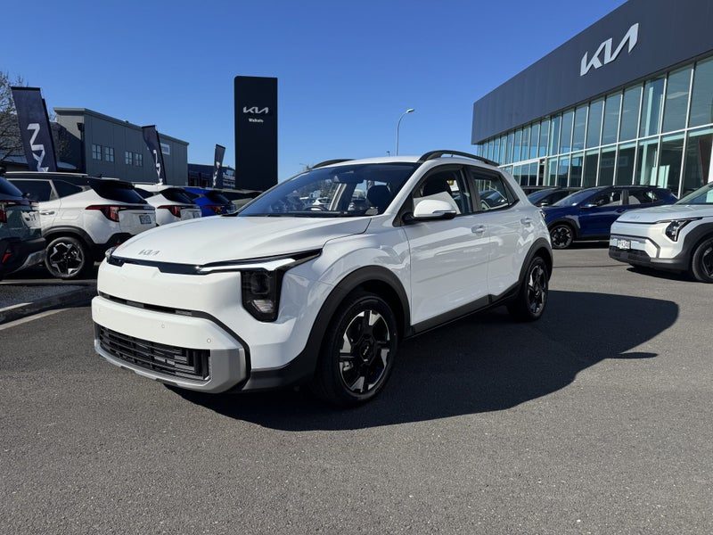2026 Kia Stonic LX, photo 2