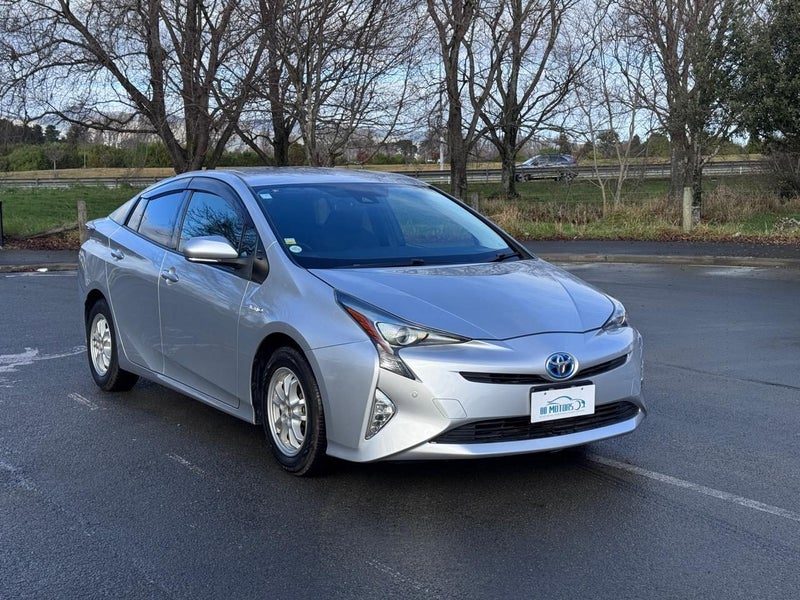2016 Toyota Prius S, photo 3