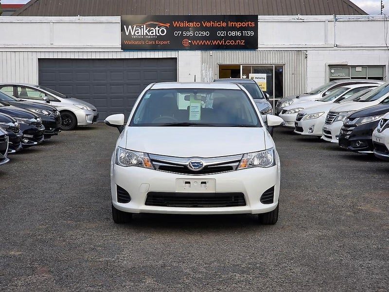 2015 Toyota Corolla FIELDER, photo 2