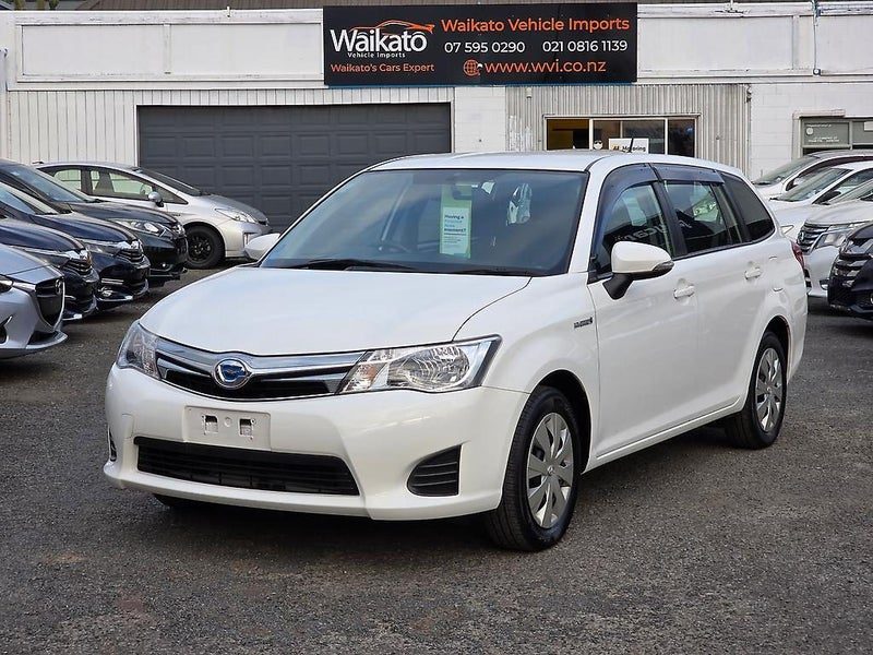 2015 Toyota Corolla FIELDER, photo 3