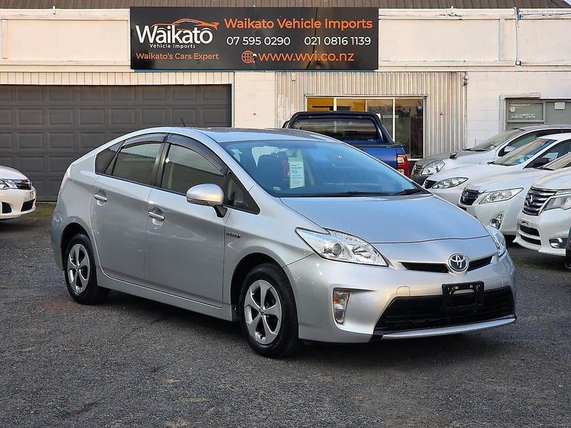 2015 Toyota Prius Hybrid L
