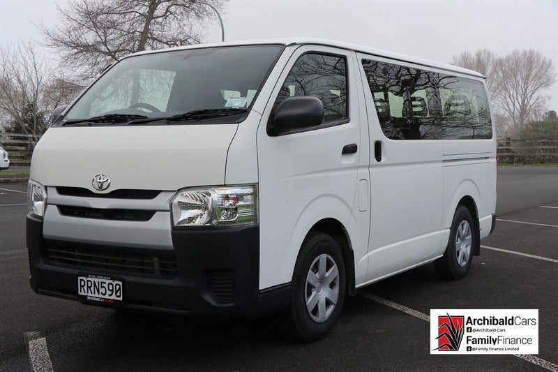 2014 Toyota Hiace ZL 2.7P 4A 3 SEAT