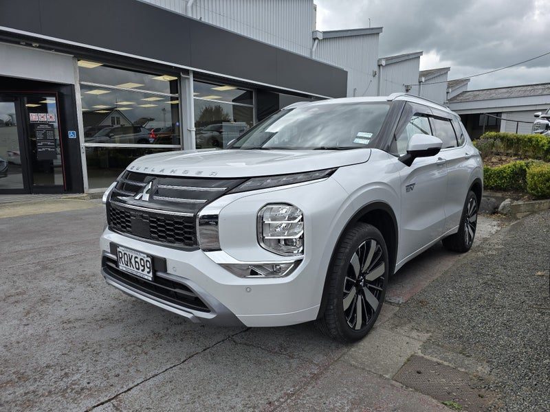 2026 Mitsubishi Outlander PHEV VRX 4WD