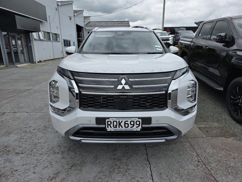 2026 Mitsubishi Outlander PHEV VRX 4WD, photo 3