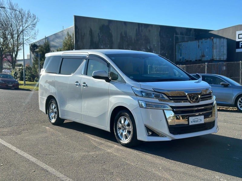 2018 Toyota Vellfire 2.4X, 8 Seater, photo 3