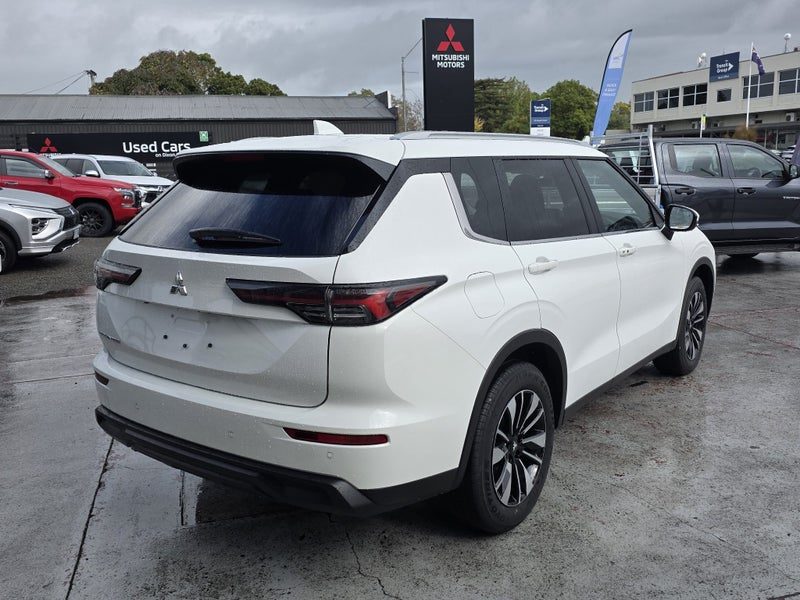 2026 Mitsubishi Outlander LS 2.5P, photo 2