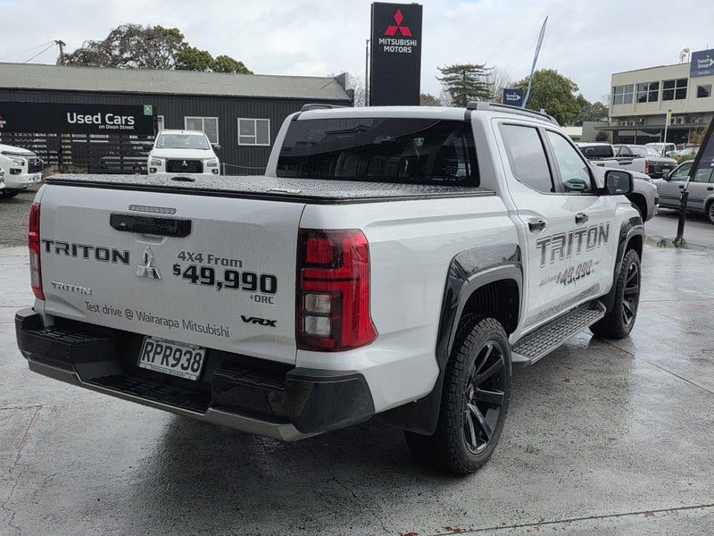 2026 Mitsubishi Triton VRX 4x4 D/Cab, photo 2