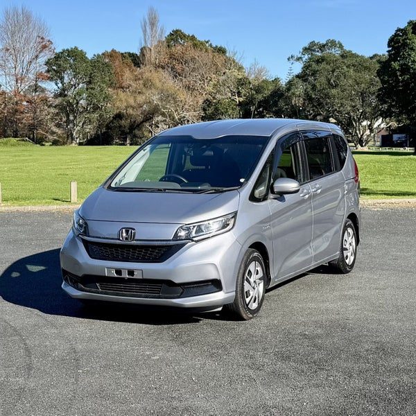 2021 Honda Freed Hybrid, photo 3