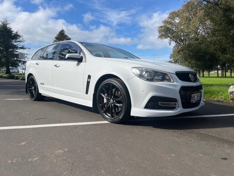 2014 Holden Commodore VF Ss-V Redline, photo 2