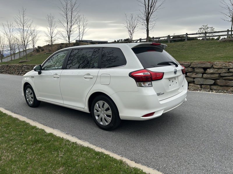 2016 Toyota Corolla Fielder G Hybrid Facelift, photo 3