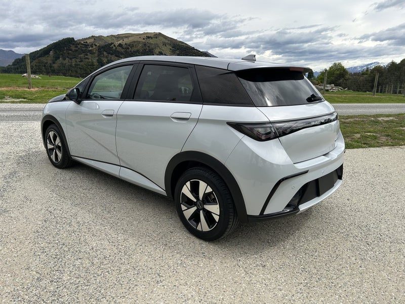 2024 BYD Dolphin Premium Extended Range - 93% SOH, photo 3