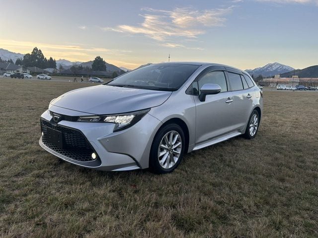 2020 Toyota Corolla Touring 1.8S, photo 2
