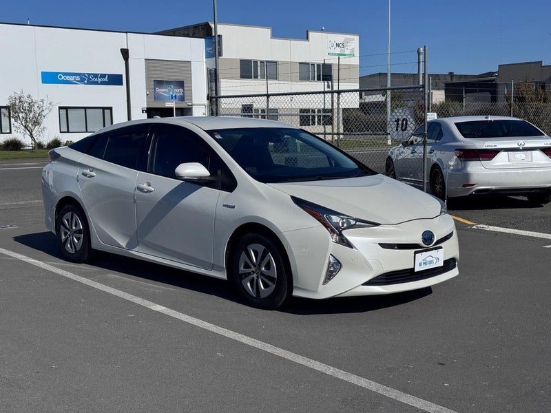 2016 Toyota Prius G TOURING SELECTION, photo 3