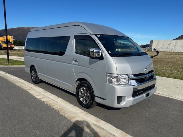 2020 Toyota Hiace Grand Cabin 10 seat Minibus