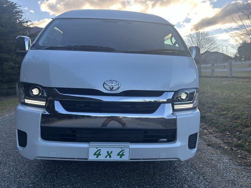 2026 Toyota Hiace Grand Cabin 10 seater 4WD, photo 2