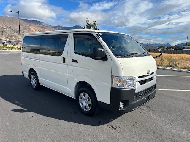2026 Toyota Hiace 2.8T/D 4WD DX 5dr