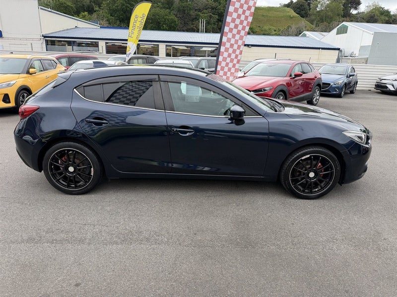 2014 Mazda Axela Sport 6 Speed Manual, photo 2