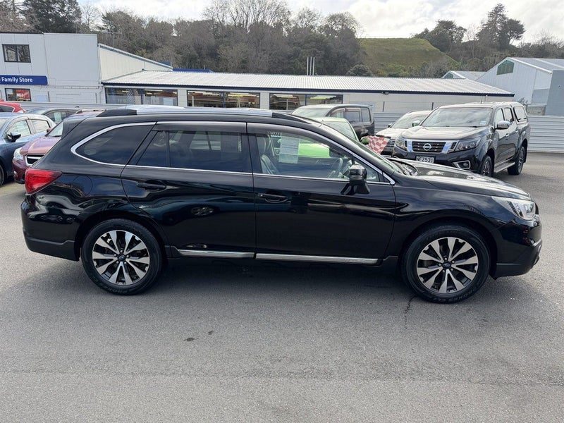 2015 Subaru Outback Limited, photo 2