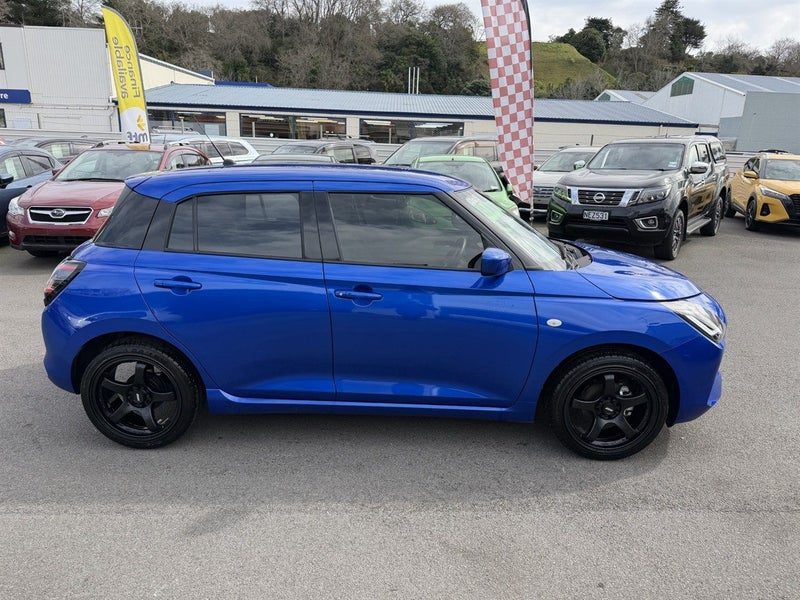 2024 Suzuki Swift GLSC HYBRID, photo 2