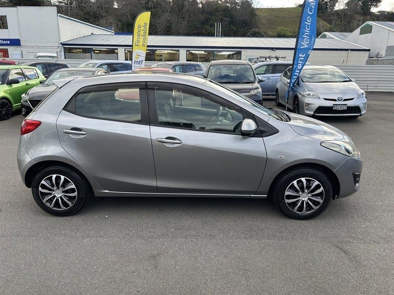 2014 Mazda Demio Skyactive, photo 3