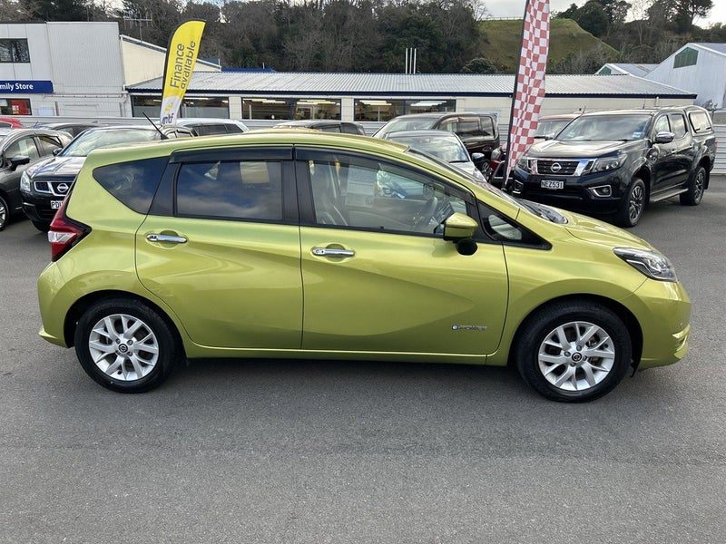 2018 Nissan Note E-POWER X, photo 2