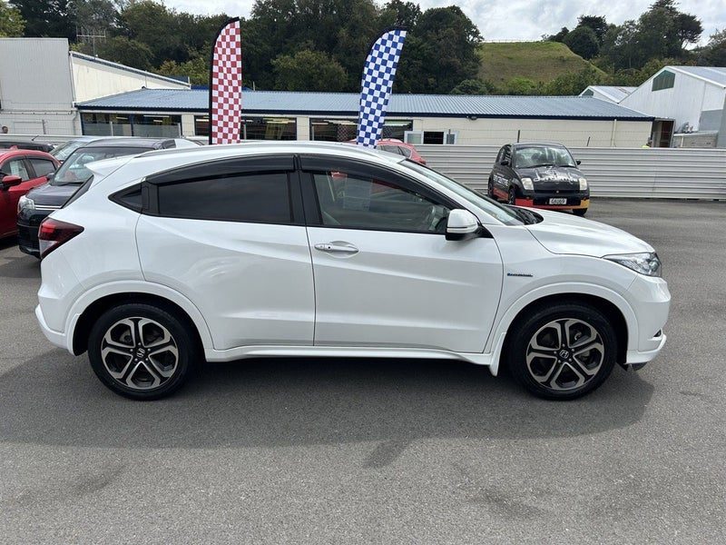 2017 Honda Vezel Z HYBRID, photo 2