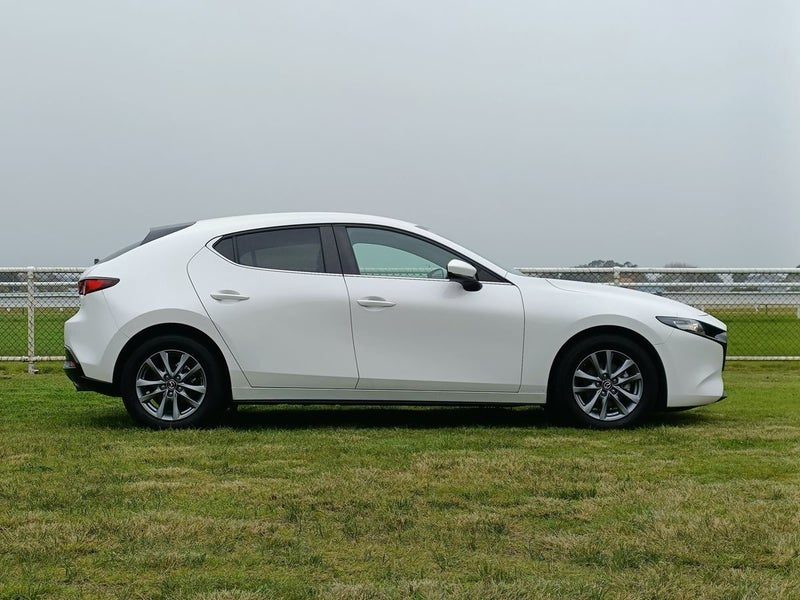 2022 Mazda 3 GSX 2.0L/6AT, photo 3
