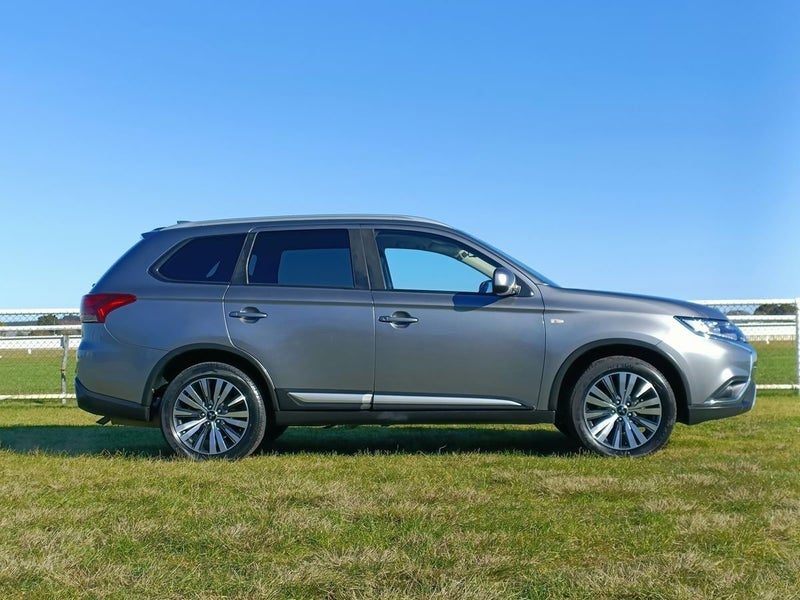 2021 Mitsubishi Outlander LS 2.4P/CVT, photo 3