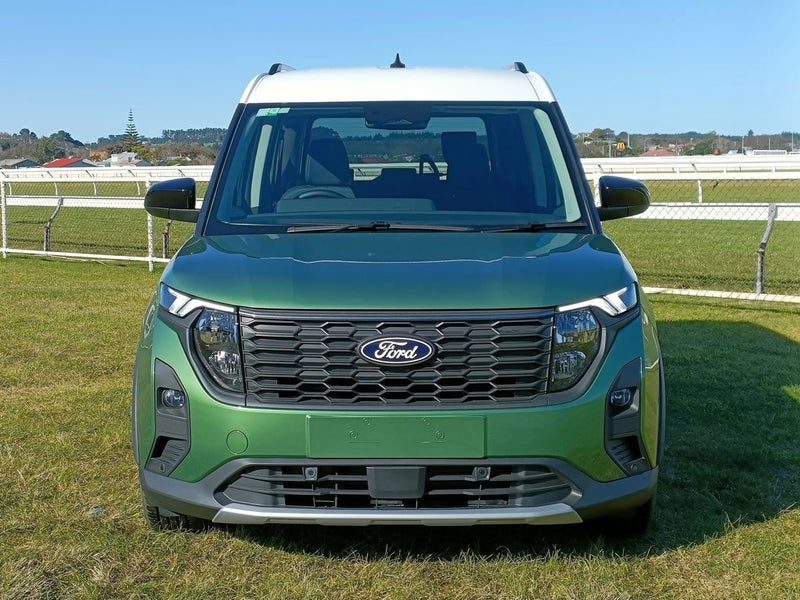 2026 Ford Tourneo Transit Courier 1.0P/7AT, photo 2