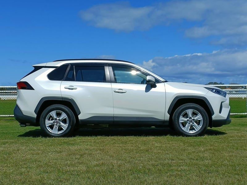 2021 Toyota RAV4 2.5L Hybrid, photo 3