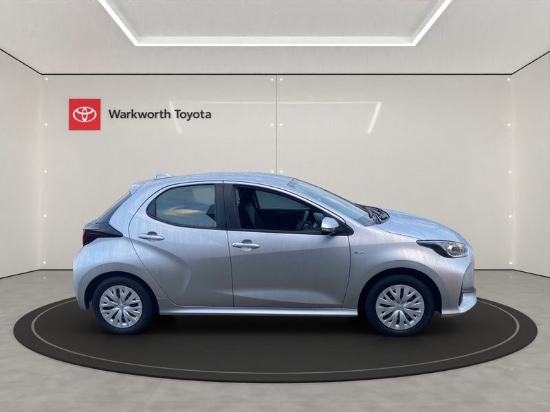 2024 Toyota Yaris GX 1.5, photo 2