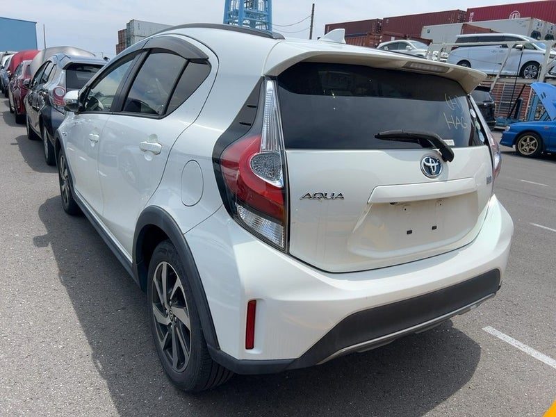 2017 Toyota Aqua CROSS, photo 2