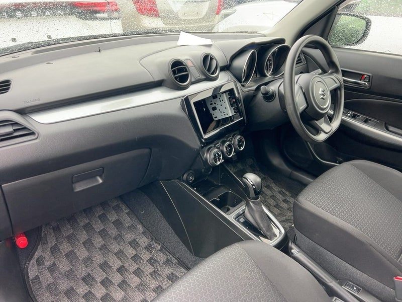 2017 Suzuki Swift, photo 3