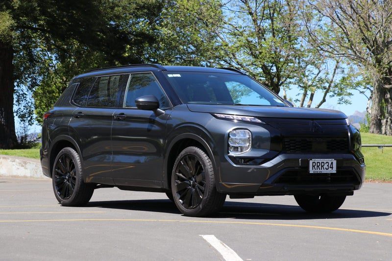 2026 Mitsubishi Outlander Exceed 2WD (BLACK OUT)