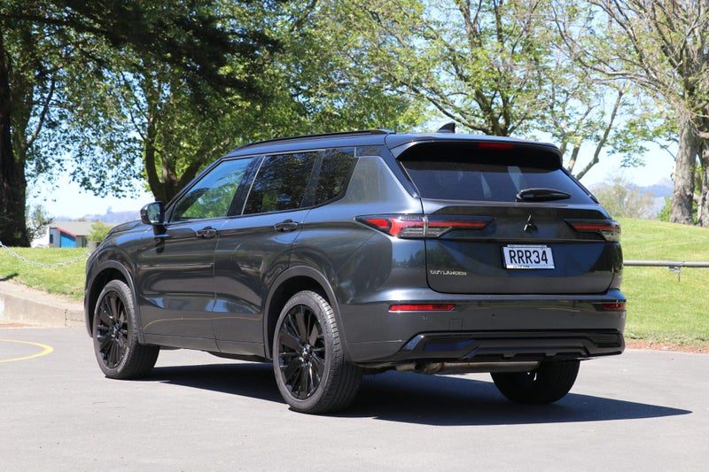 2026 Mitsubishi Outlander Exceed 2WD (BLACK OUT), photo 2