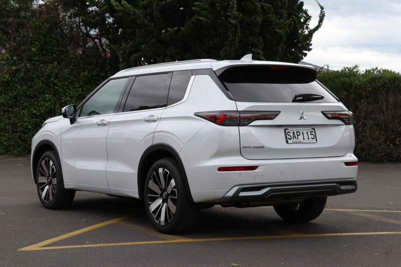 2026 Mitsubishi Outlander VRX 2WD 2.5P, photo 2