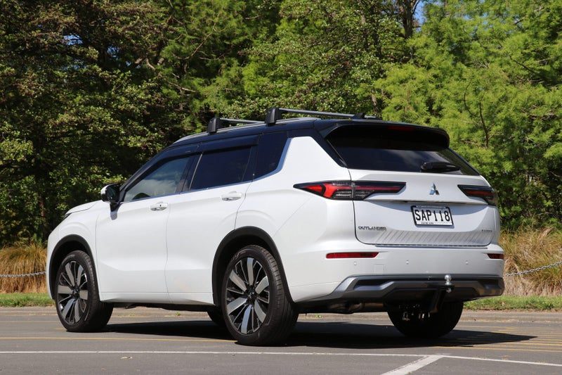 2026 Mitsubishi Outlander Exceed 2WD, photo 2