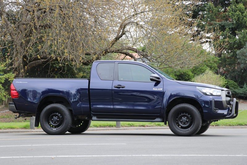 2021 Toyota Hilux SR TD EC 2.8DT 2WD, photo 3
